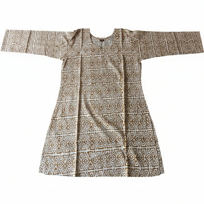 A long-sleeved tunic dress with a brown and beige geometric pattern